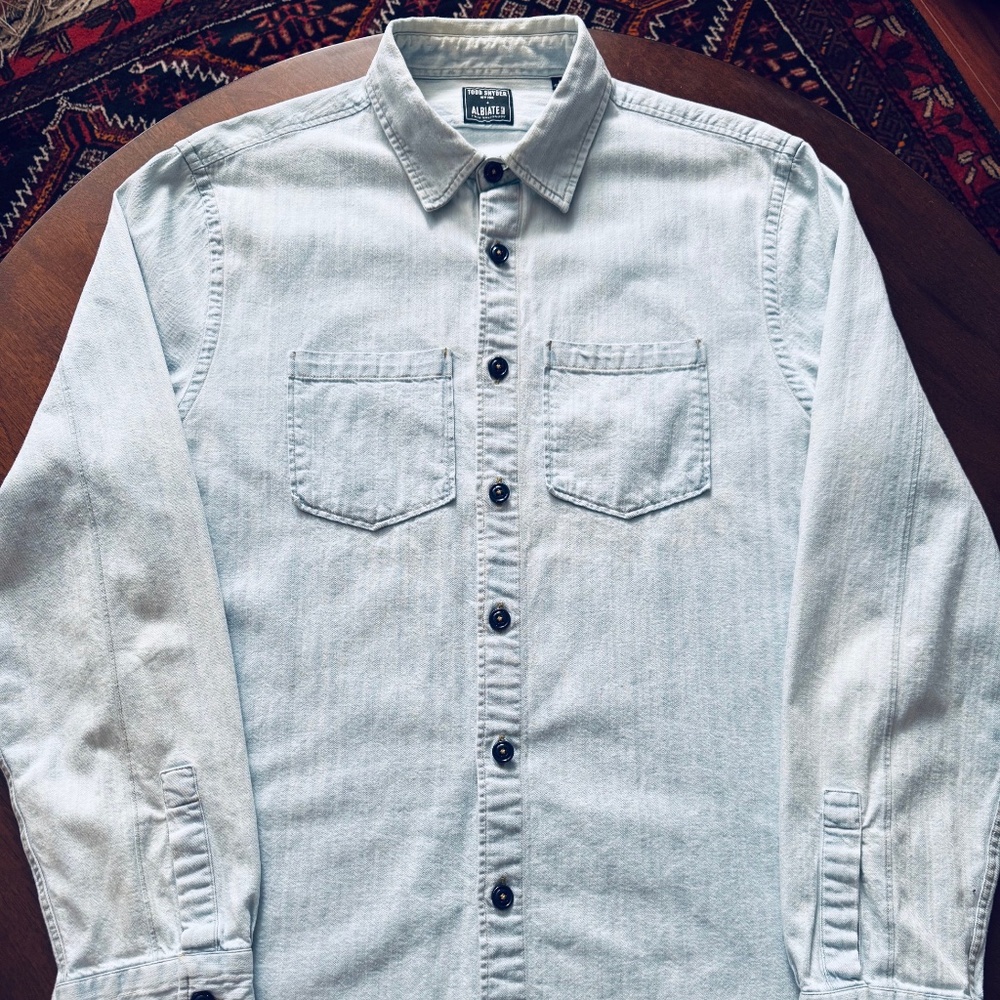 Todd Snyder Italian Bleached Denim Over Shirt size L Blue Worn Wash